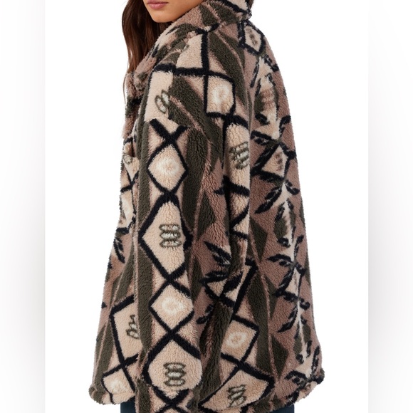 O’Neill Heath Geo Print High Pile Fleece Jacket Woman’s Sz Medium Oversized - Picture 2 of 11